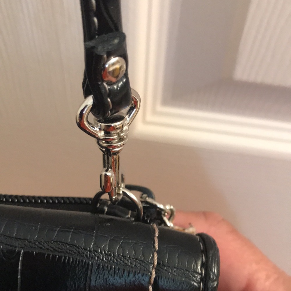 Kathy Van Zeeland Wallet purse - Picture 3 of 9
